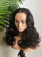 Load image into Gallery viewer, 18” Zara 13x4 Lace Frontal Wig
